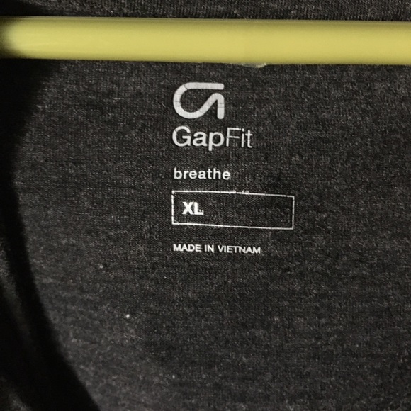 SOLD ** GAP Fit breathe grey long sleeve - Picture 5 of 7